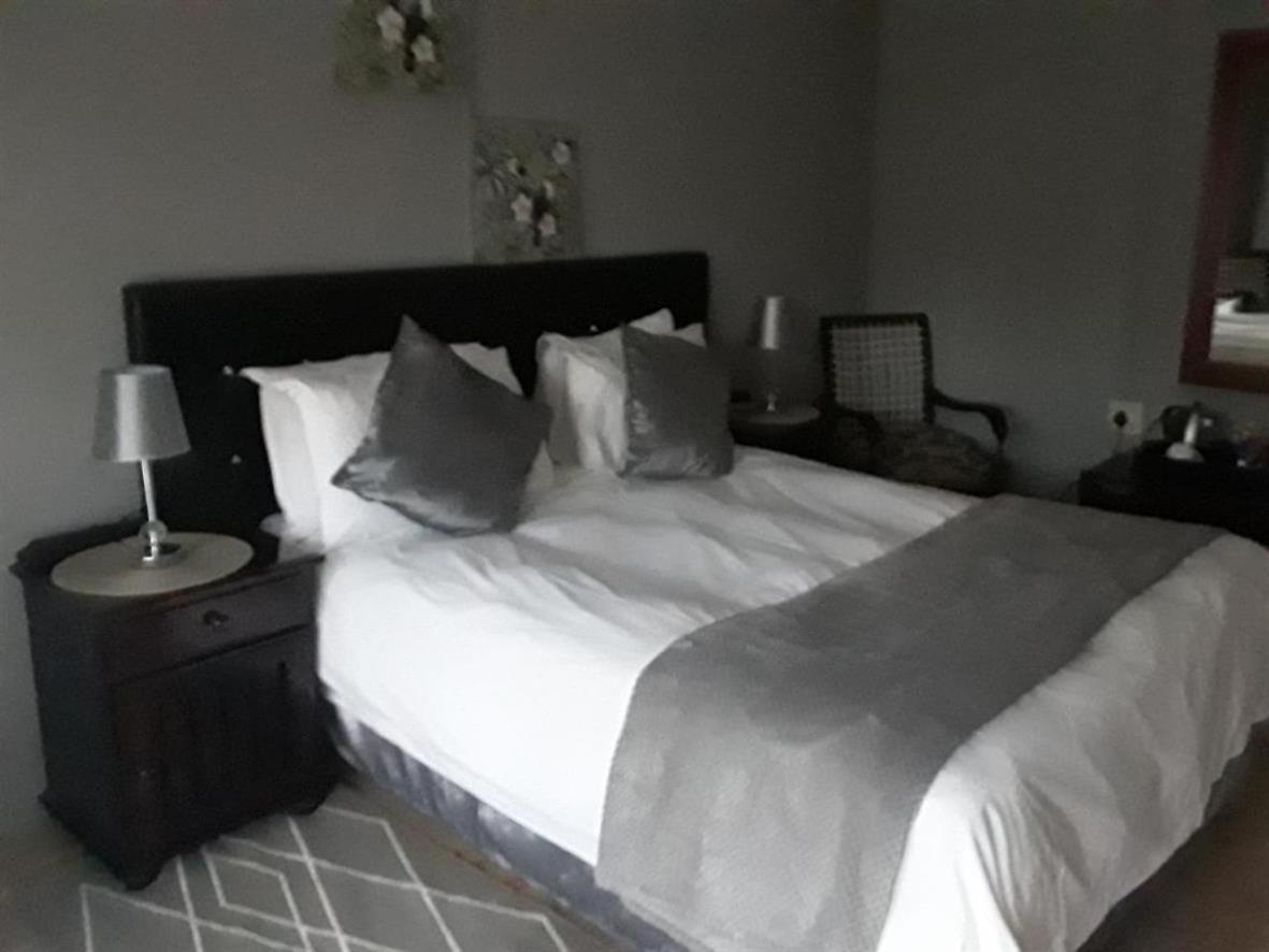 Lapaleholo Guesthouse Phuthaditjhaba Eksteriør billede